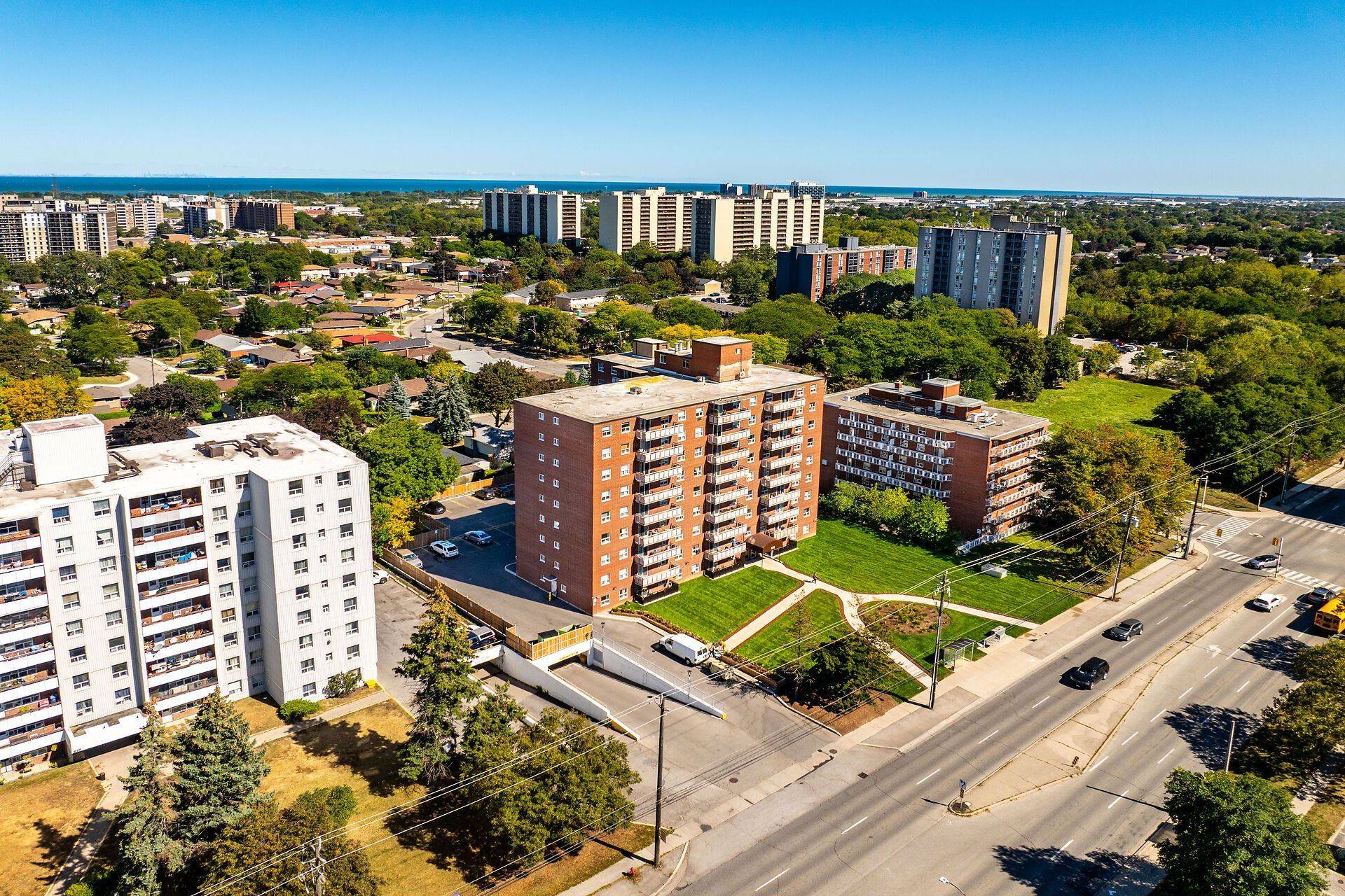 851 QUEENSTON RD #604, Hamilton, ON L8G 1B4