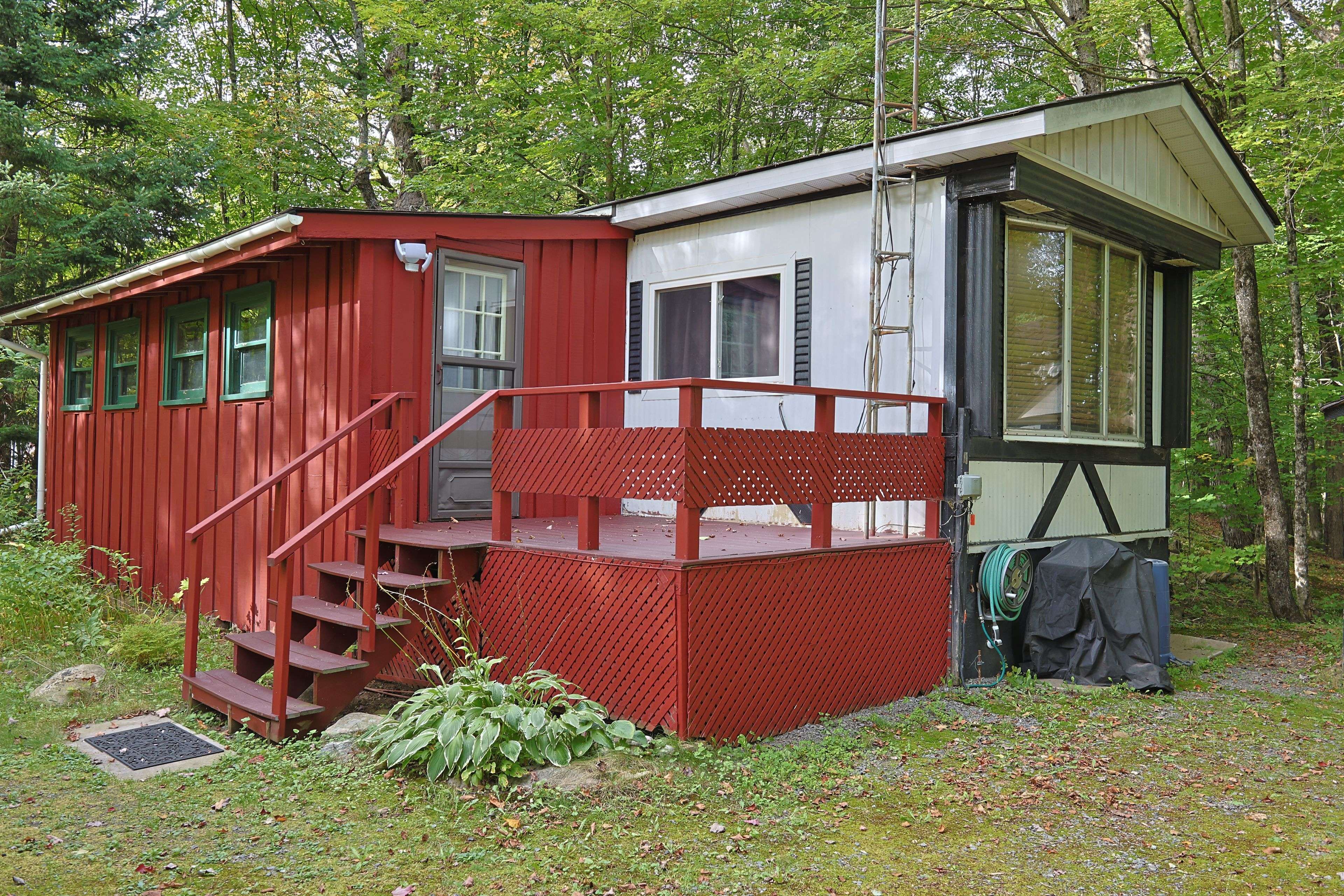 151 Allensville RD, Huntsville, ON P0B 1M0