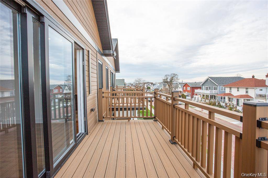 622 W Penn ST, Long Beach, NY 11561