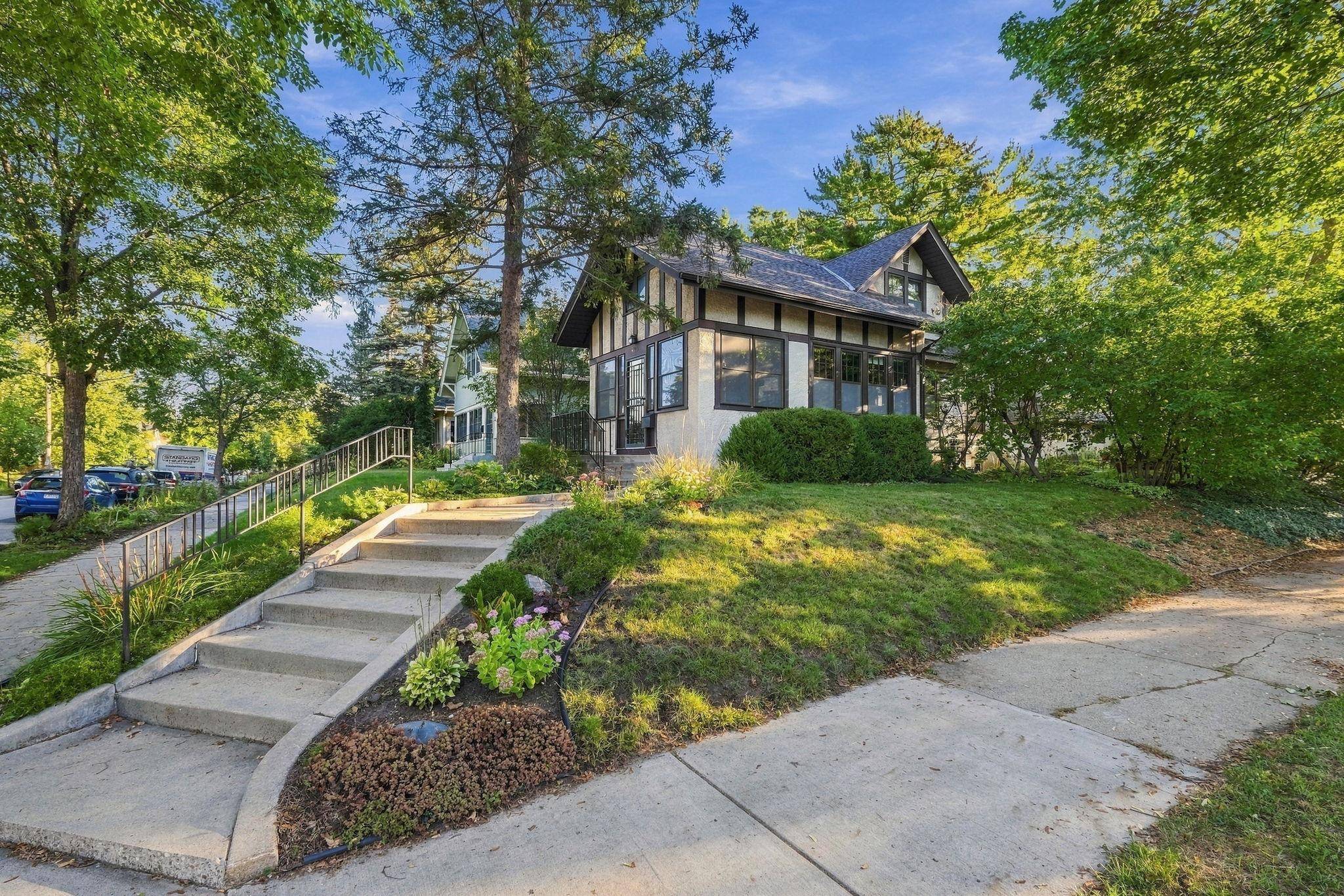 4355 Garfield AVE, Minneapolis, MN 55409