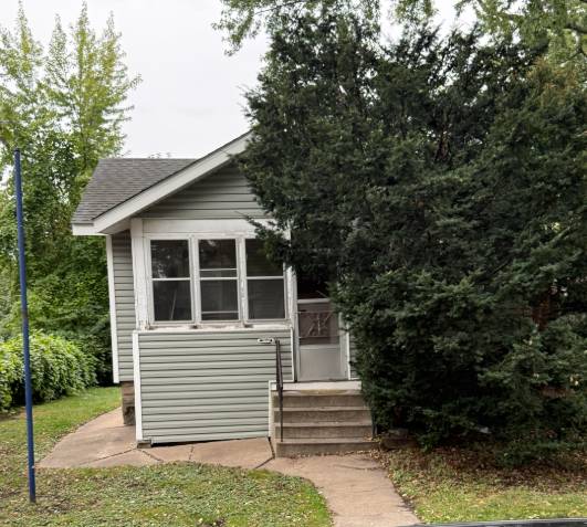 884 Bayard AVE, Saint Paul, MN 55102