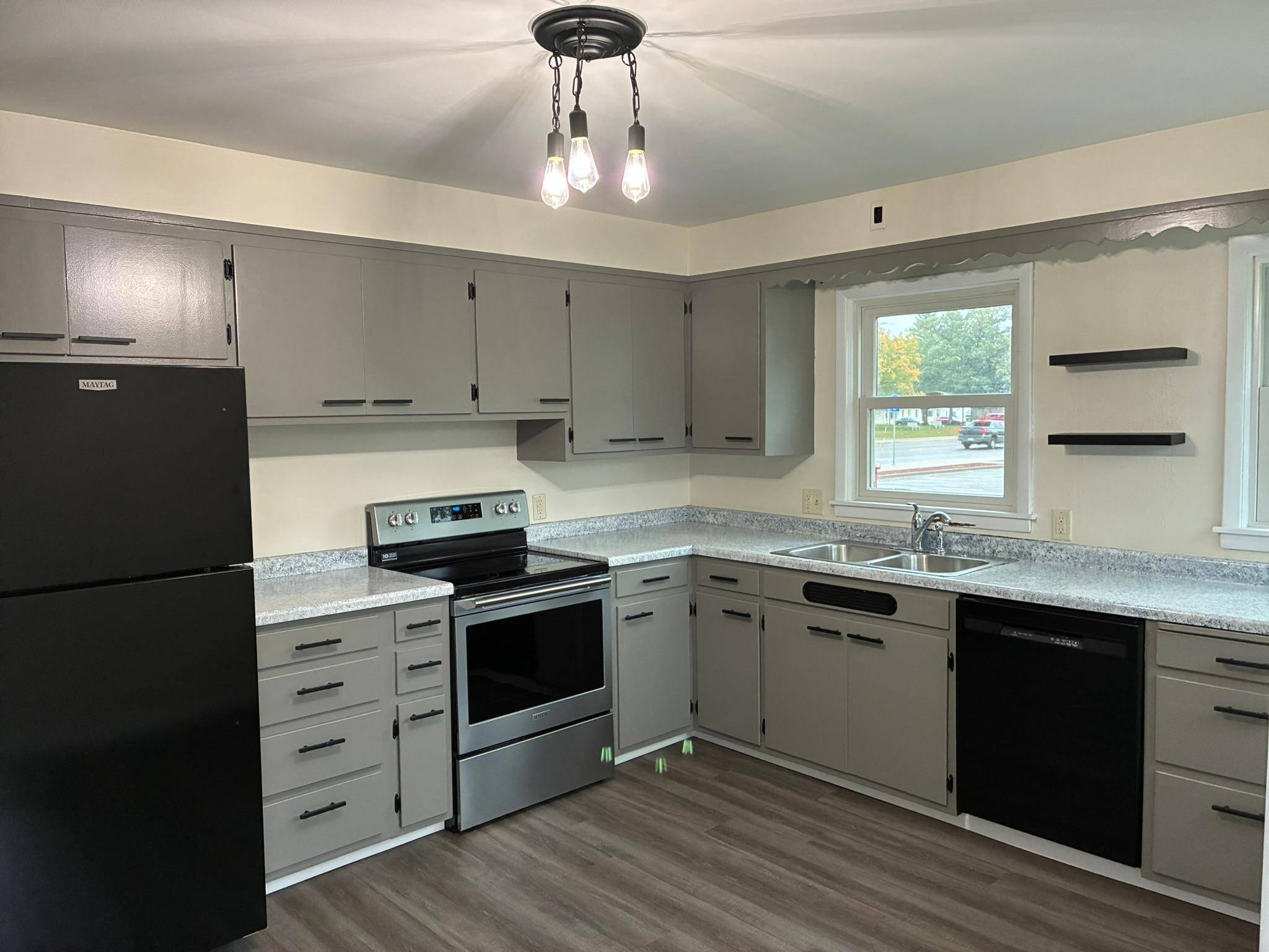 301 W Broadway, Little Falls, MN 56345