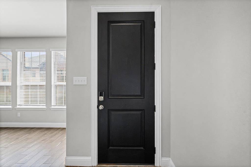 905 Suma Drive, Euless, TX 76040