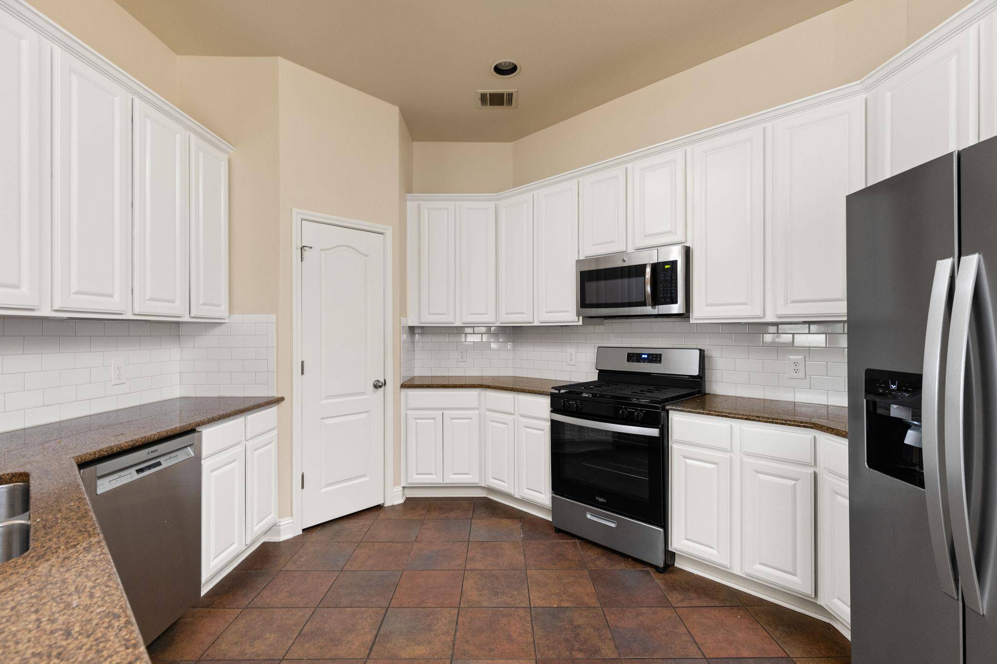 784 Sampson, Kyle, TX 78640