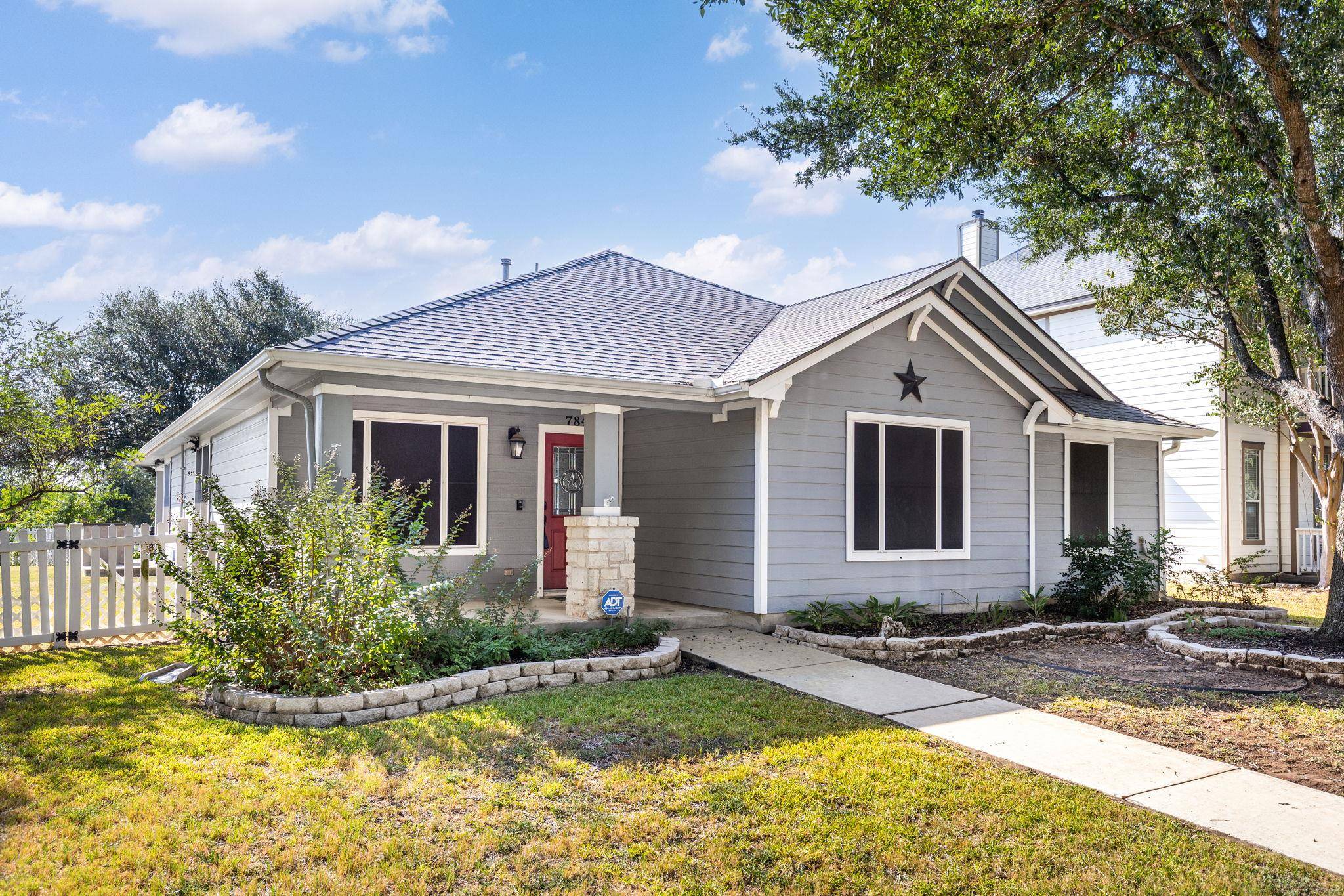 784 Sampson, Kyle, TX 78640