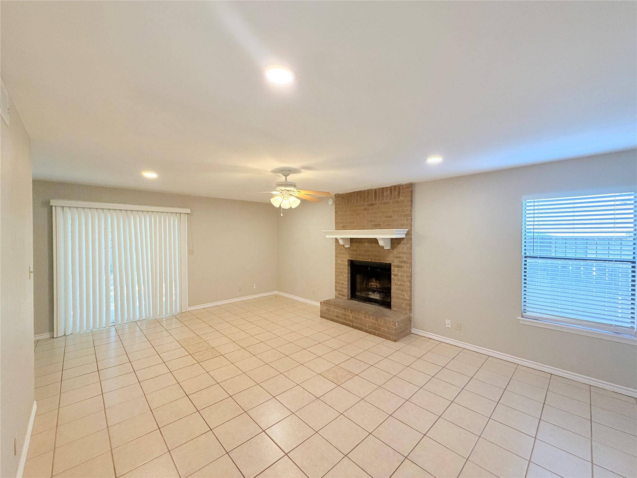 8806 Cainwood LN #B, Austin, TX 78729