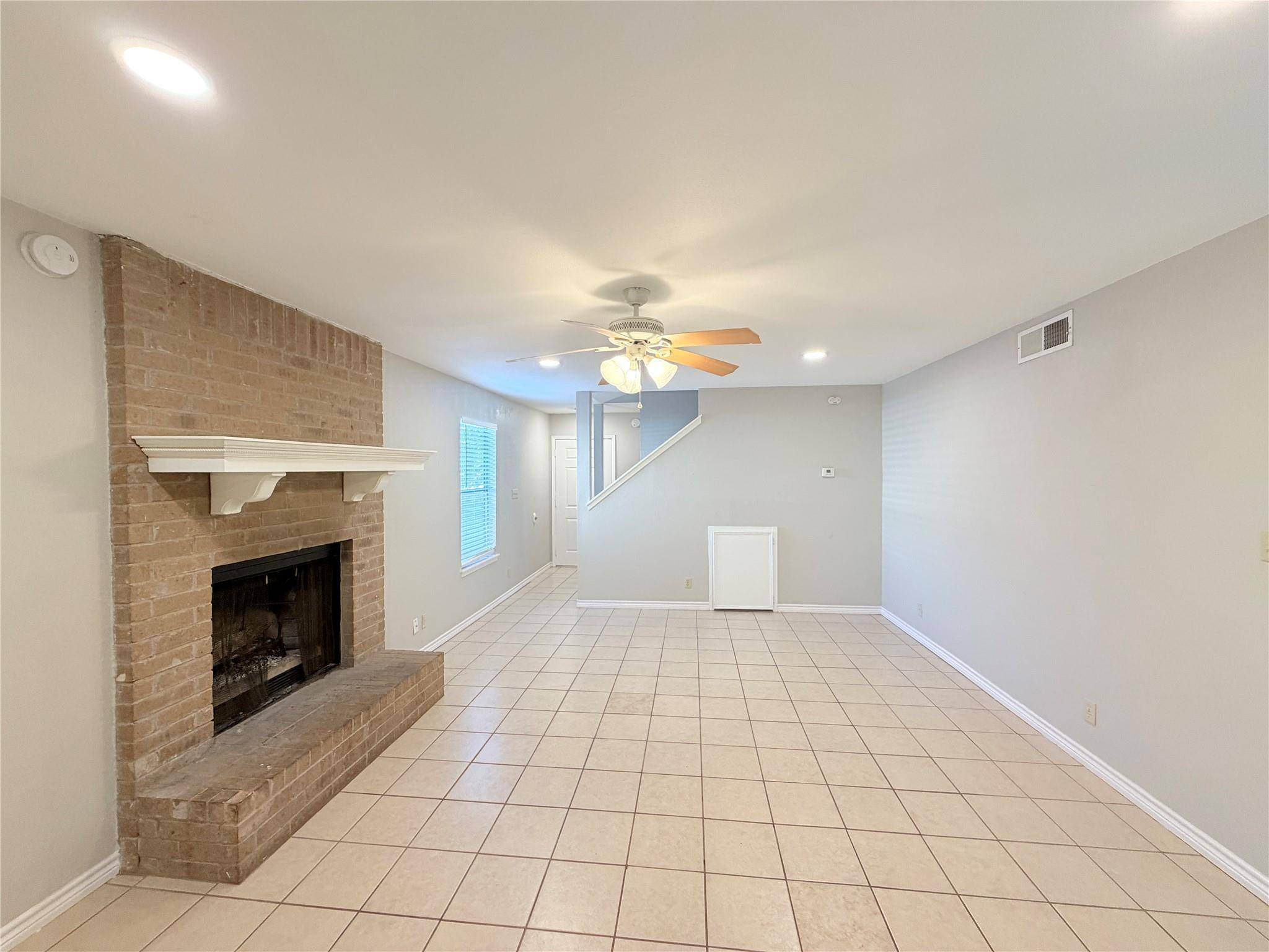 8806 Cainwood LN #B, Austin, TX 78729