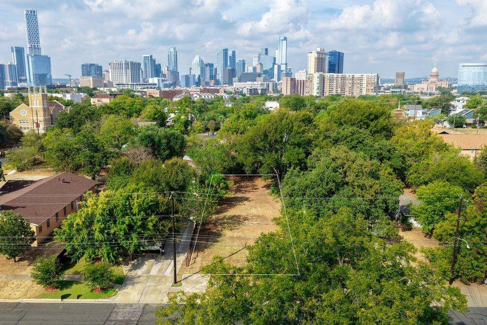 1172 Angelina ST, Austin, TX 78702