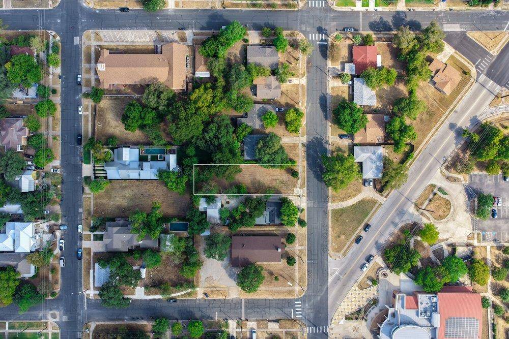 1172 Angelina ST, Austin, TX 78702