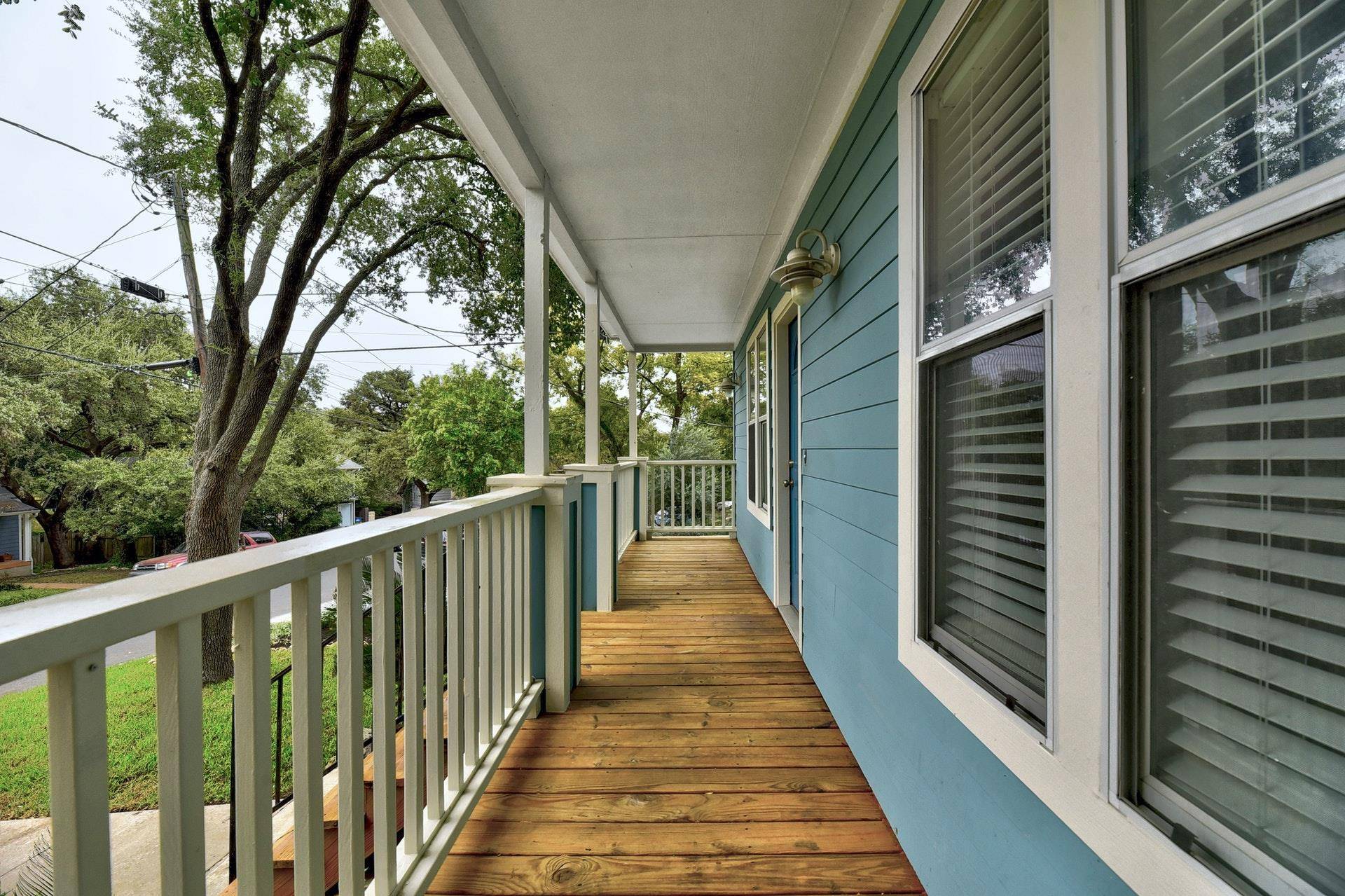 2305 W 9th ST, Austin, TX 78703