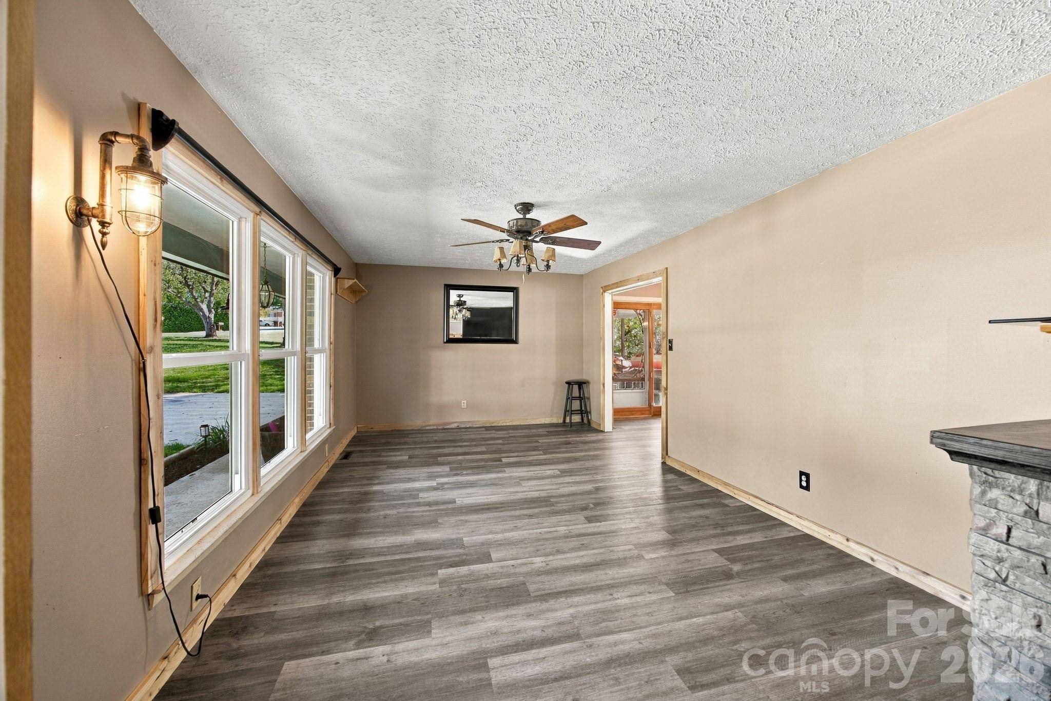 2935 Palmer PL, Hudson, NC 28638