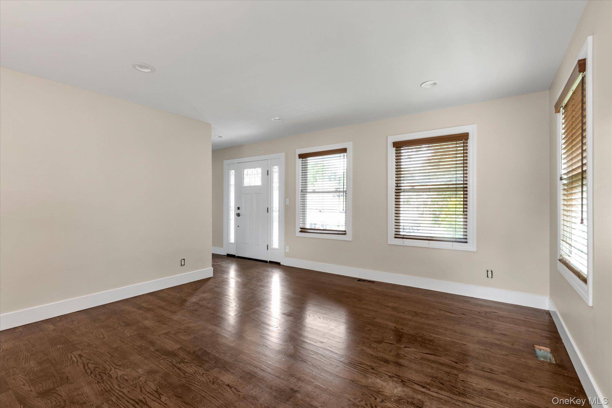 85 Clement, Glen Cove, NY 11542