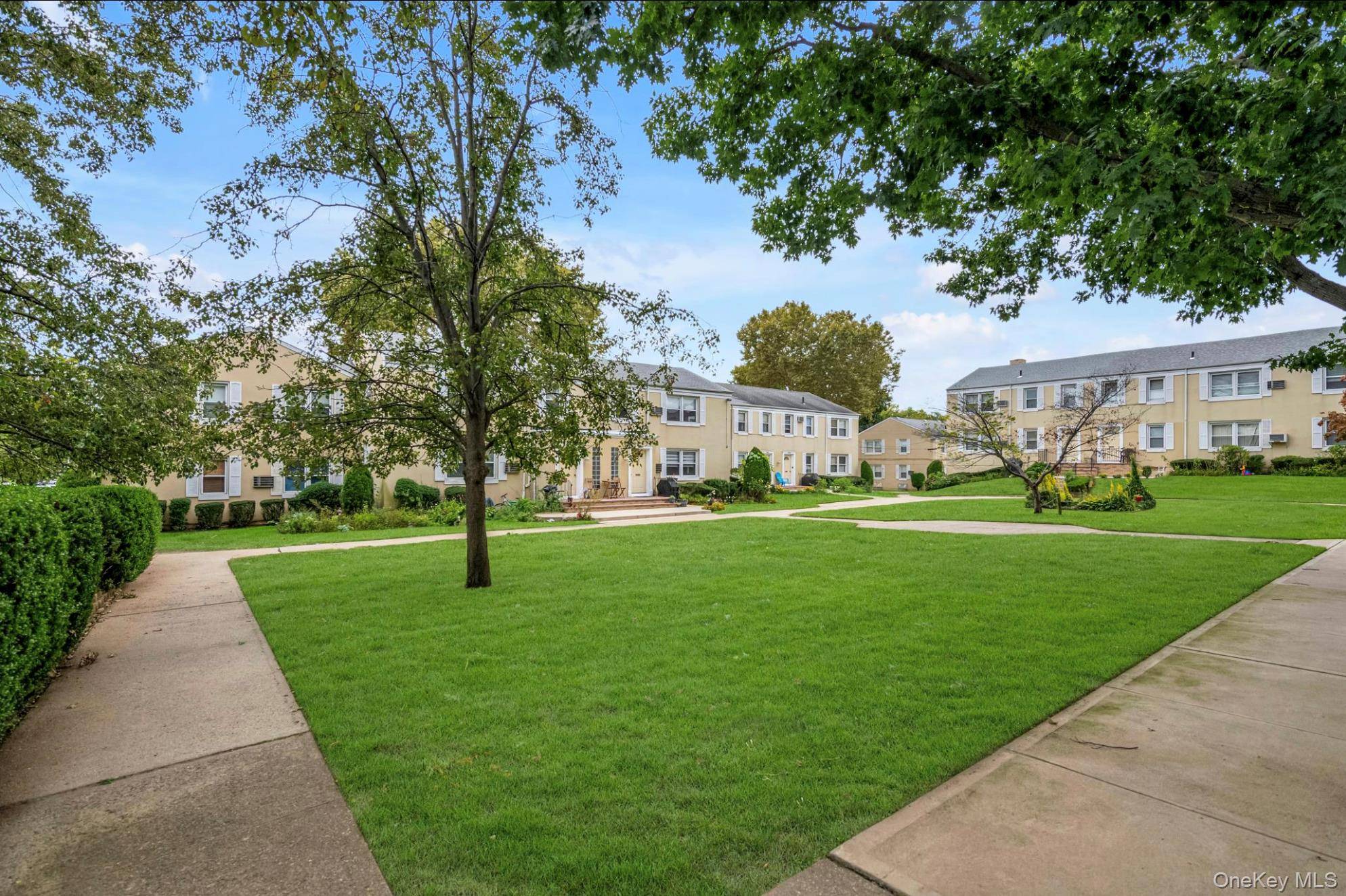 71-32 Little Neck Pkwy #148B, Bellerose, NY 11426