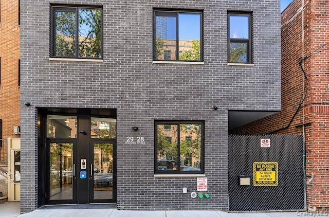 29-28 Newtown AVE #3a, Astoria, NY 11102
