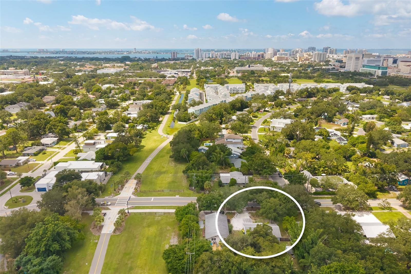615 S SHADE AVE, Sarasota, FL 34237