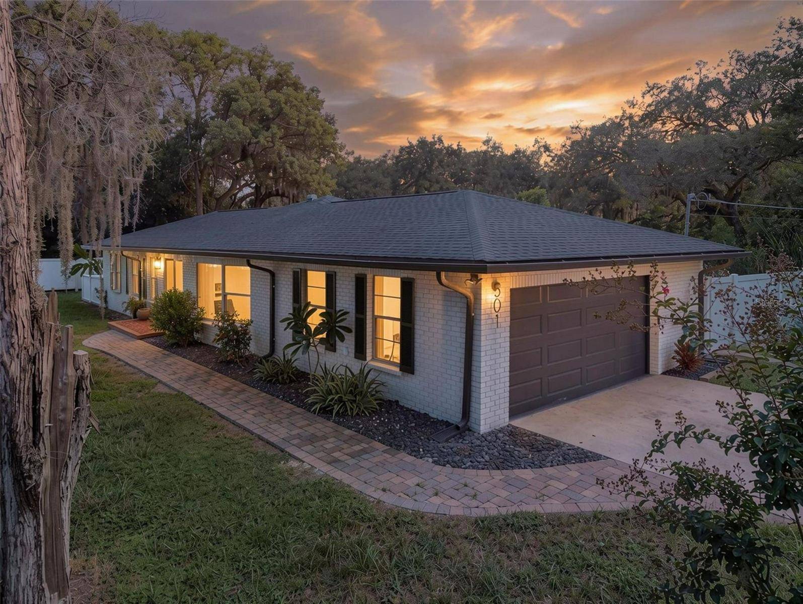 501 W 124TH AVE, Tampa, FL 33612
