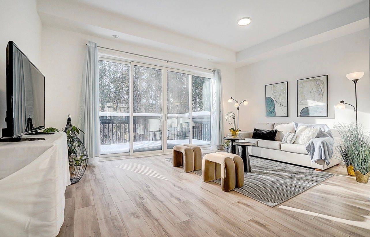 27 Chestnut CT, Aurora, ON L4G 4A4