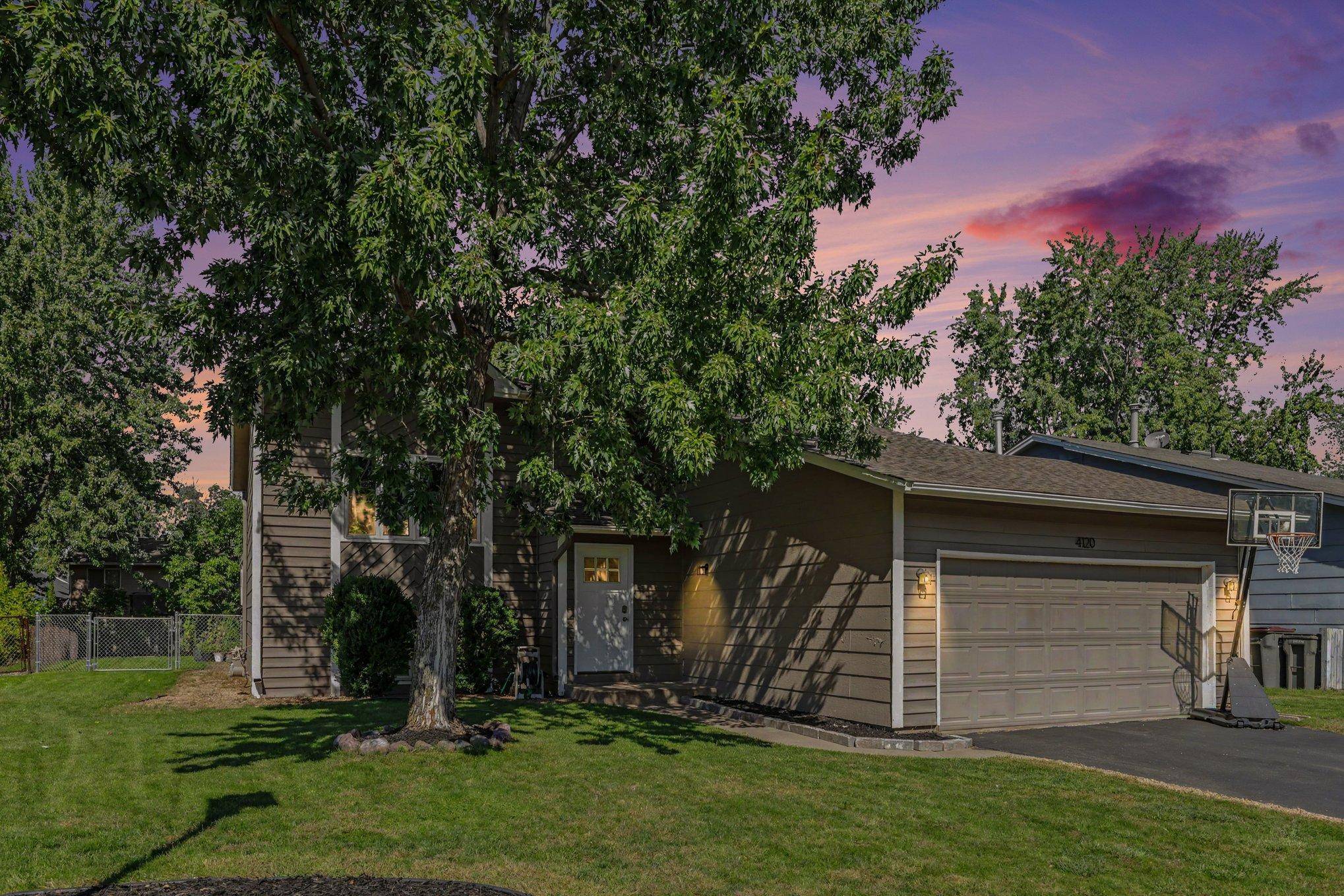4120 W 137th ST, Savage, MN 55378