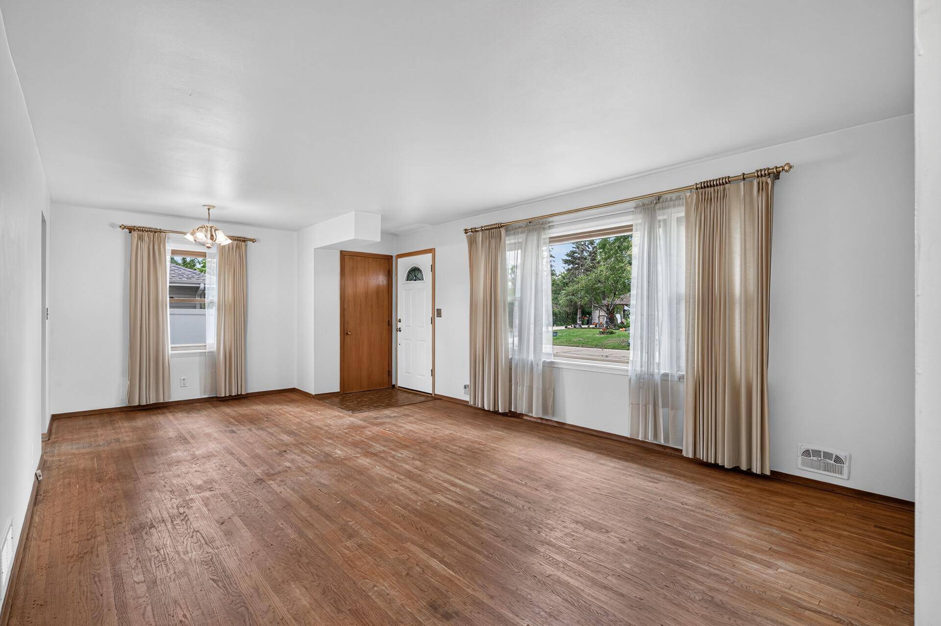 9207 Terrace RD NE, Blaine, MN 55434