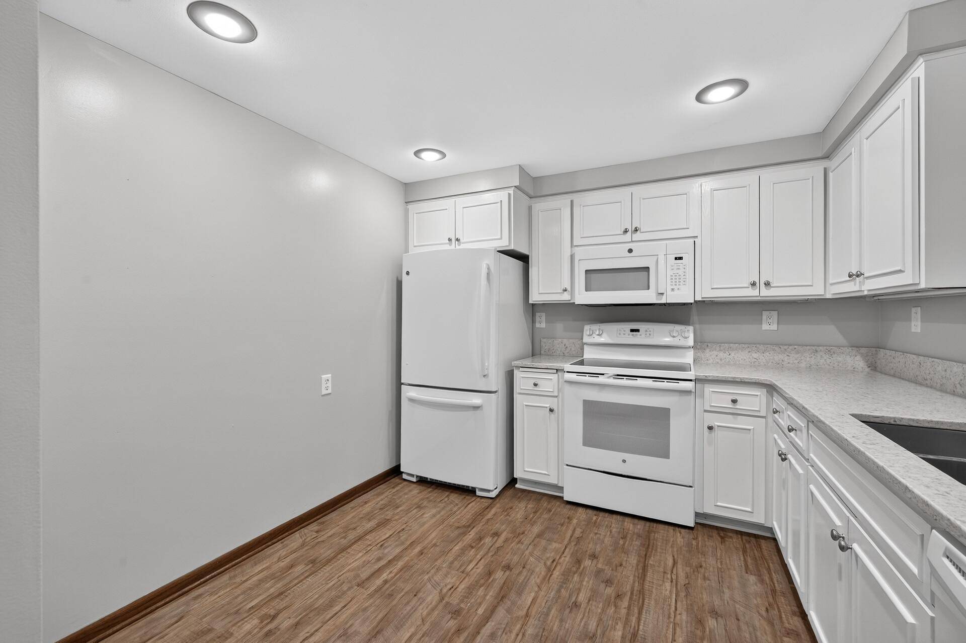 1077 Sibley Memorial HWY #608, Saint Paul, MN 55118