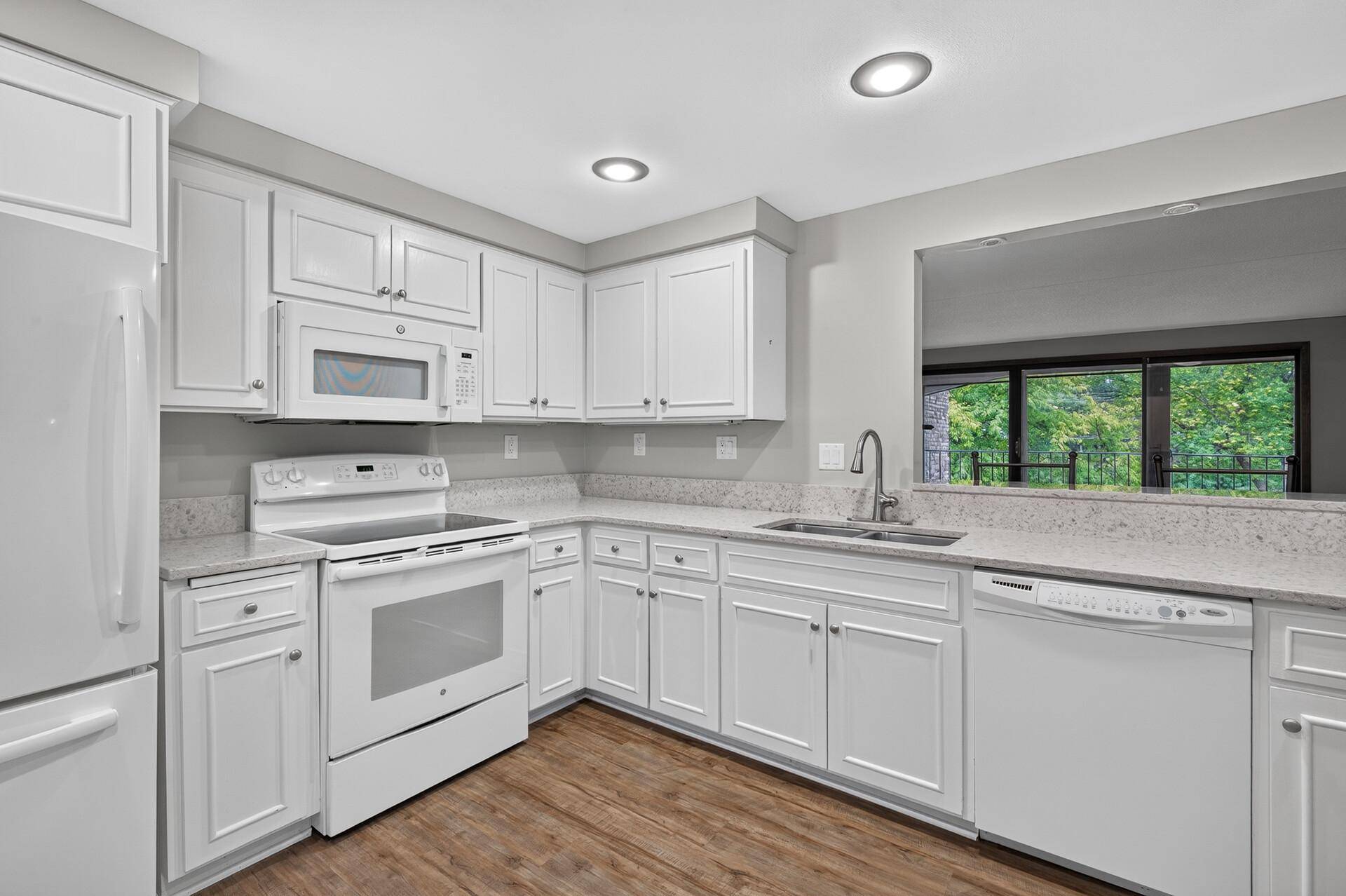 1077 Sibley Memorial HWY #608, Saint Paul, MN 55118