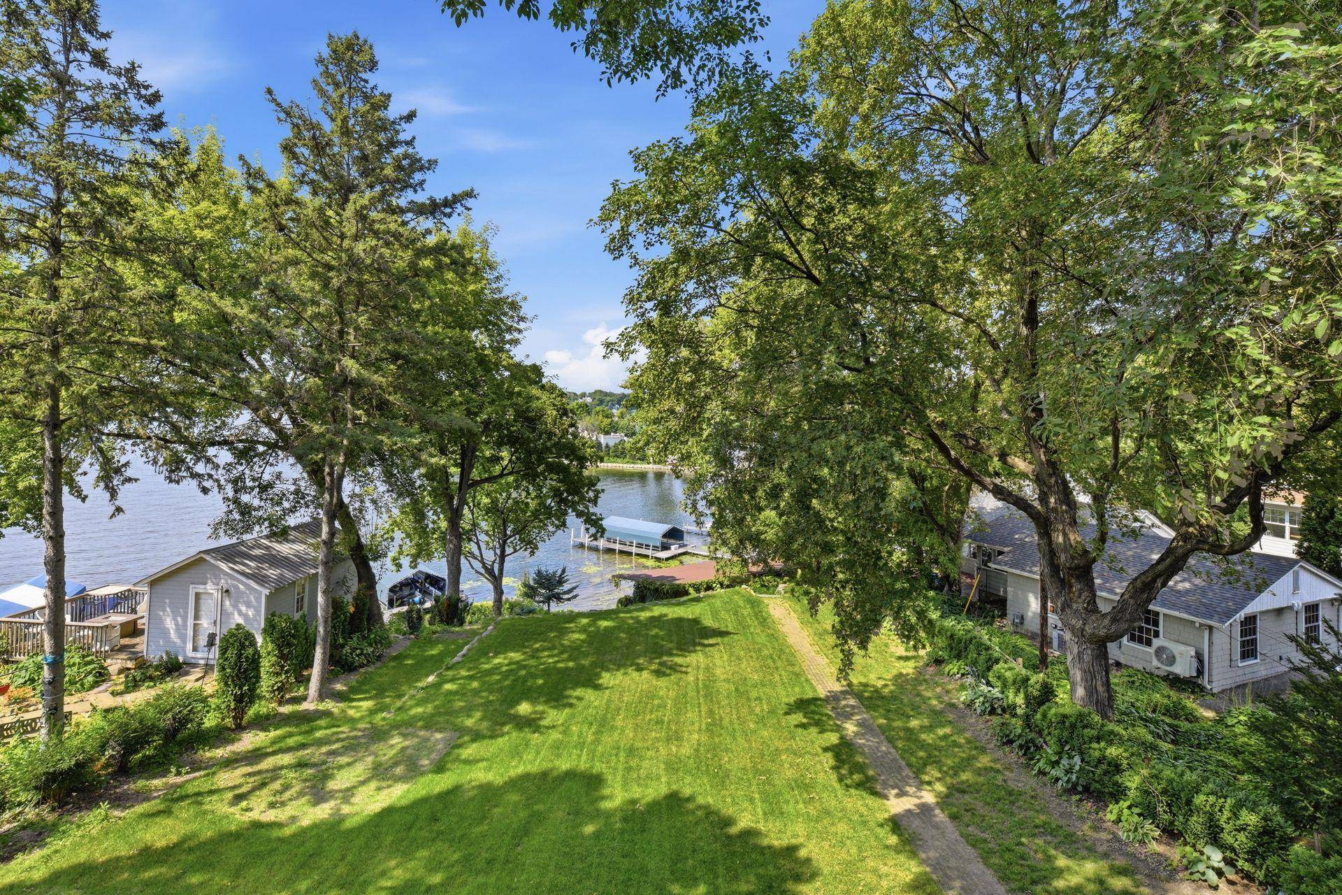 21210 Excelsior Blvd, Greenwood, MN 55331