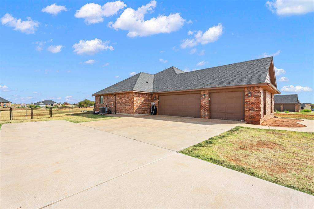 29837 E 830 RD, Cashion, OK 73016