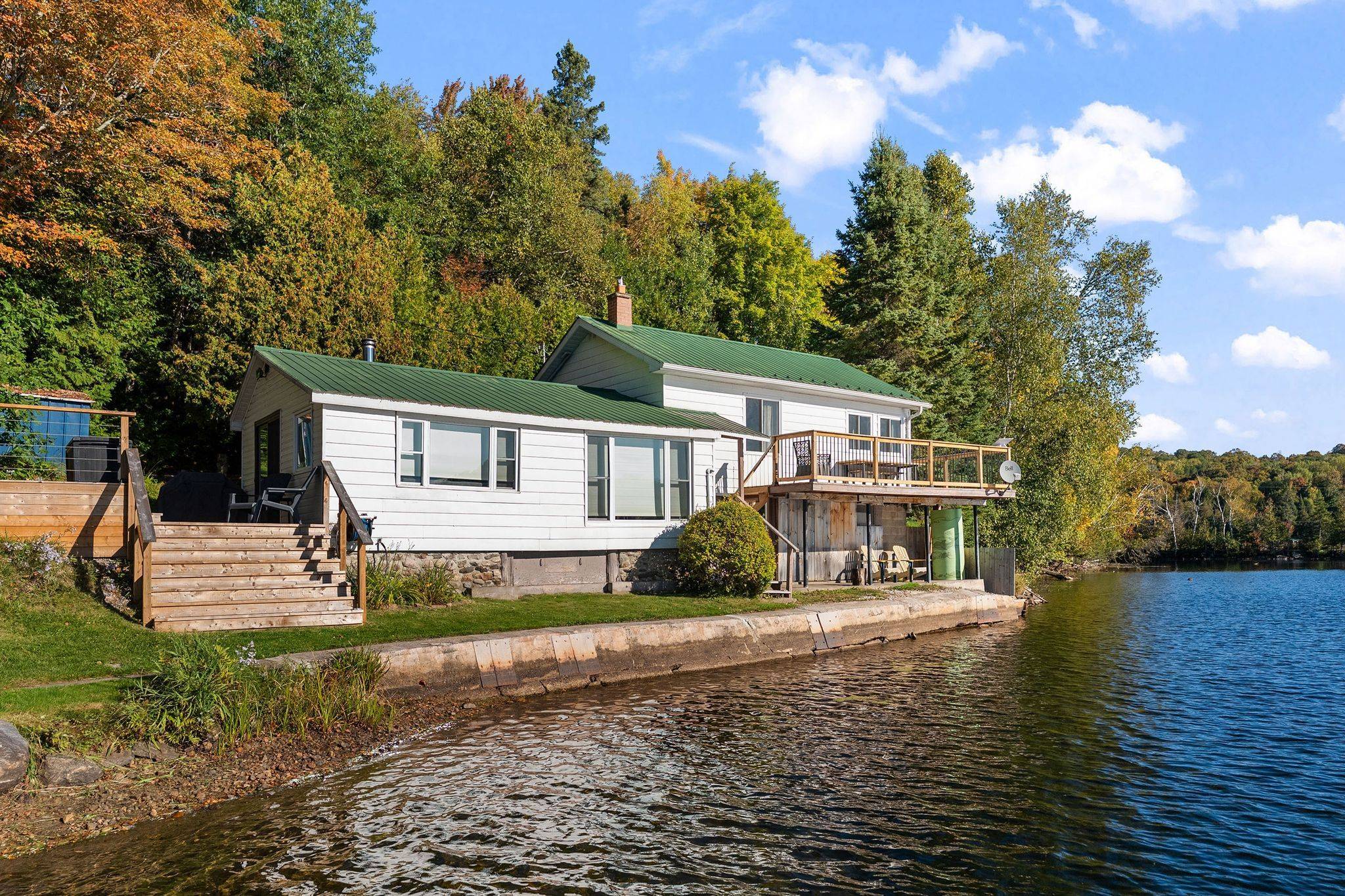 25 Brethour RD, Hastings Highlands, ON K0L 1C0