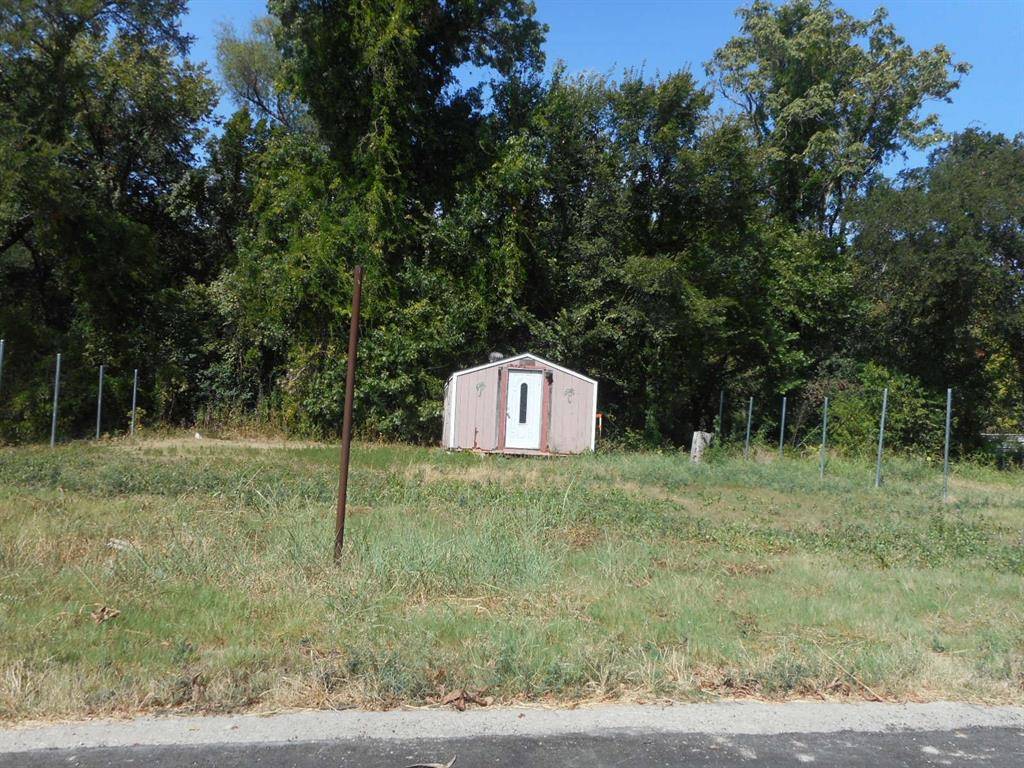 861 WIXOM Lane, Dallas, TX 75217