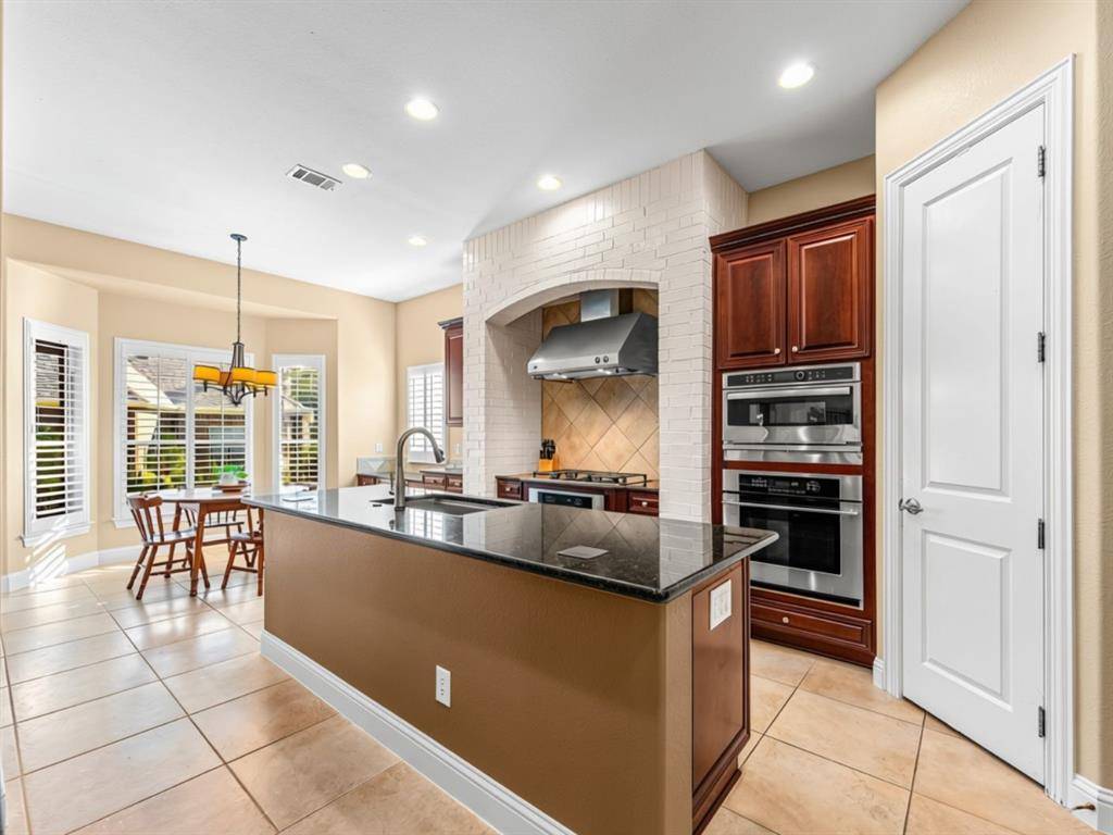 7122 Lake Mead Court, Frisco, TX 75036