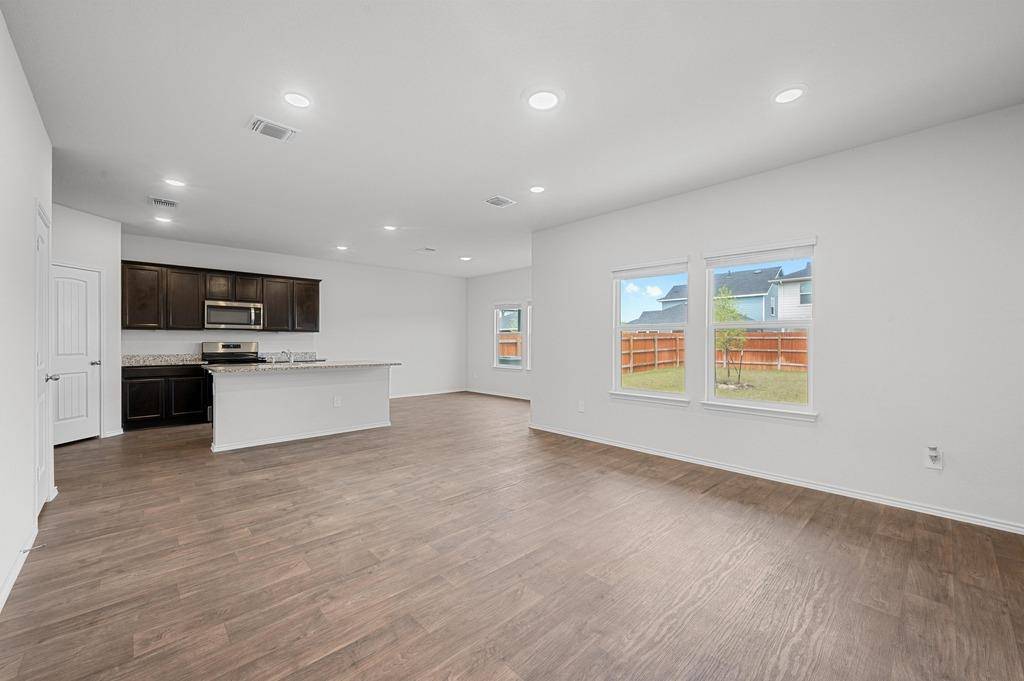 164 Frogmore LOOP, Kyle, TX 78640
