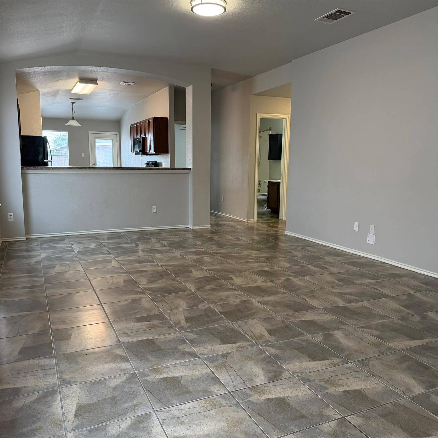 100 Carol Ave, Leander, TX 78641