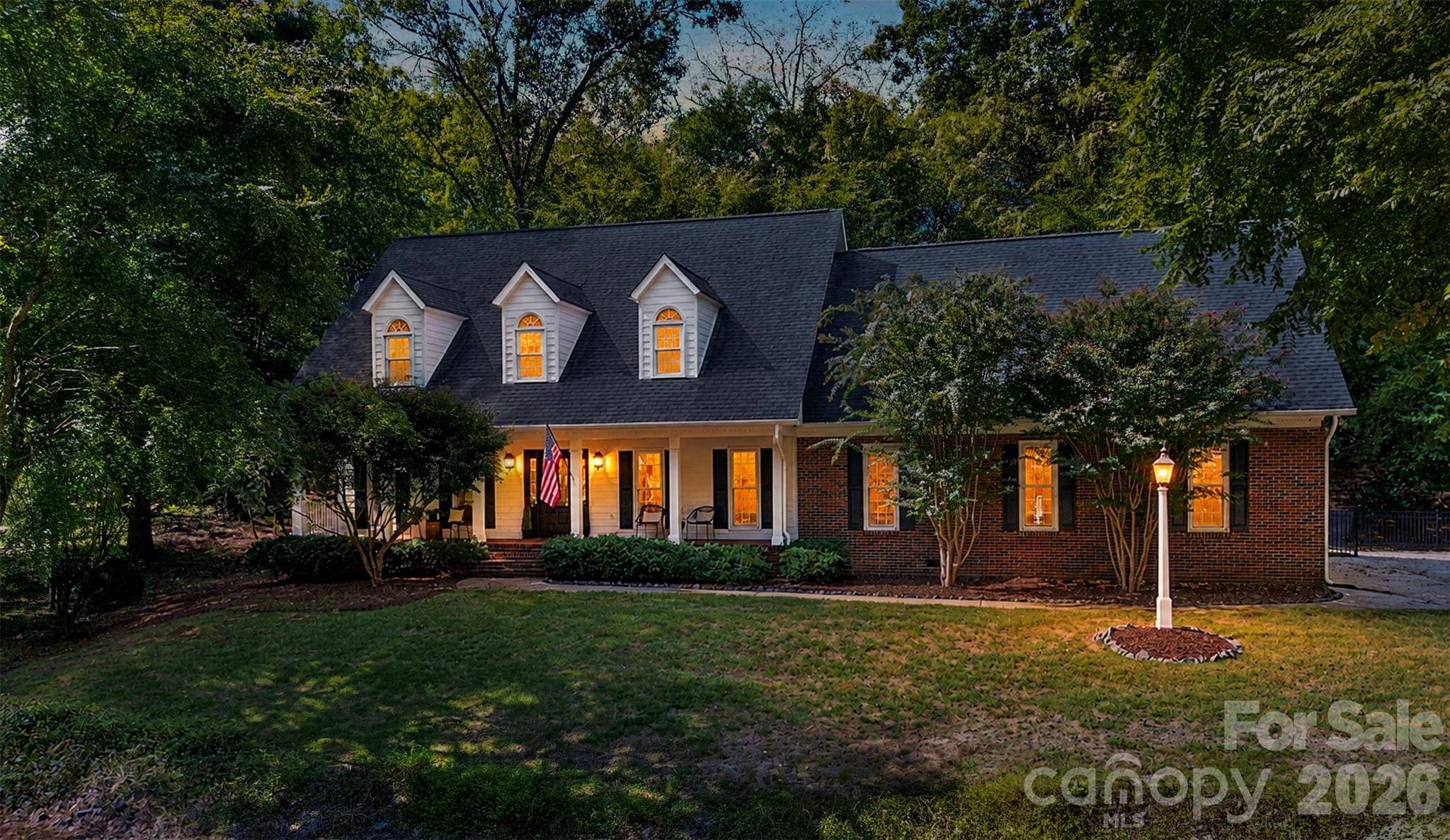6128 Lake Providence LN, Charlotte, NC 28277