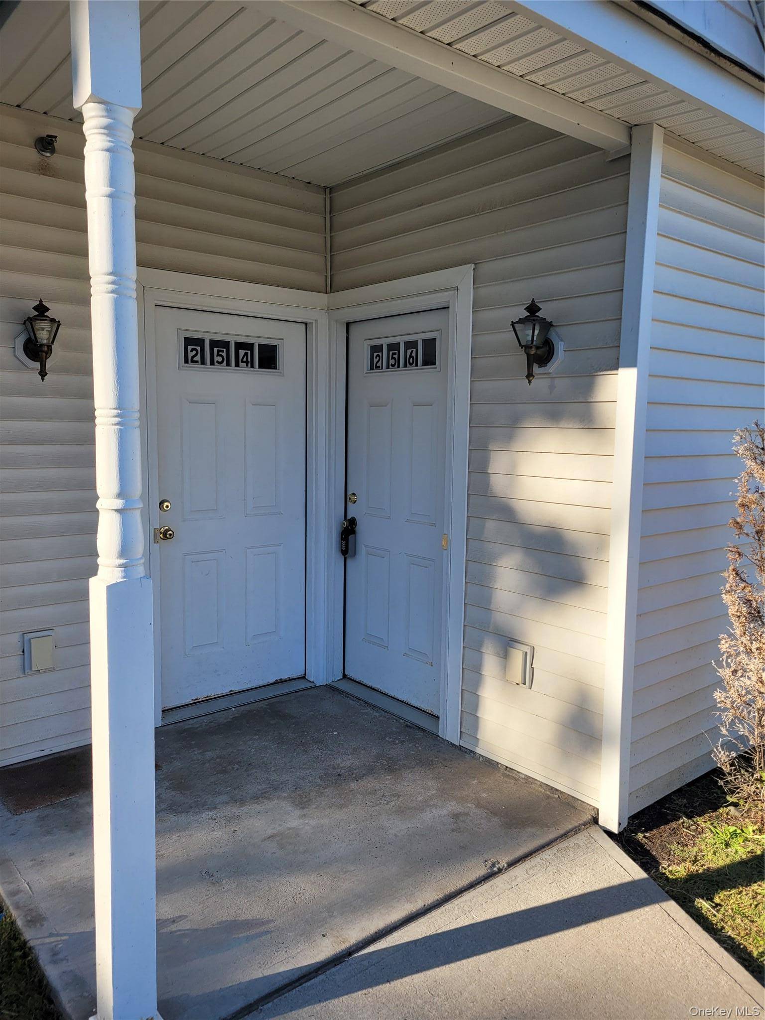 256 Ruth CT, Middletown, NY 10940