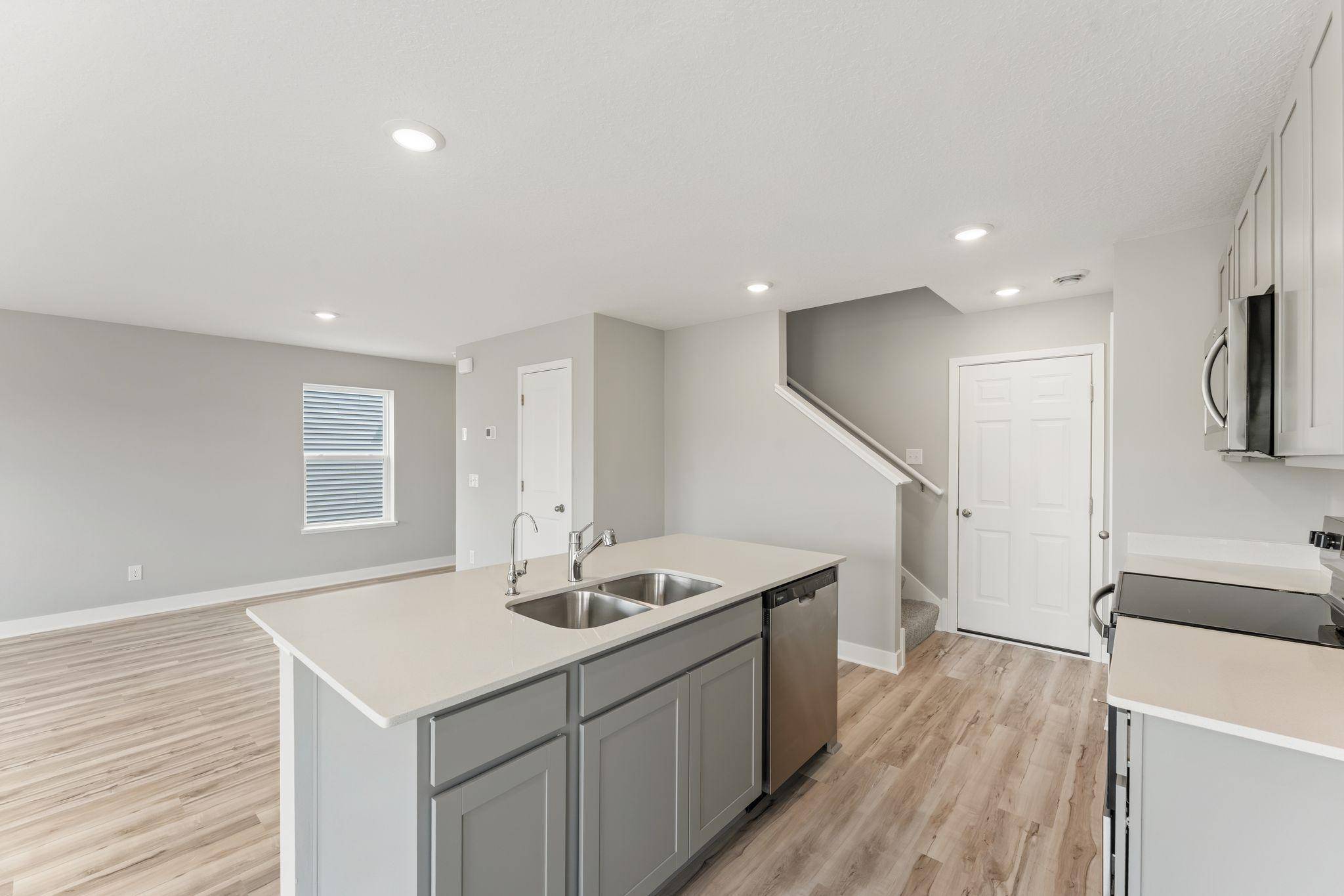 929 Stone Creek DR, Jordan, MN 55352
