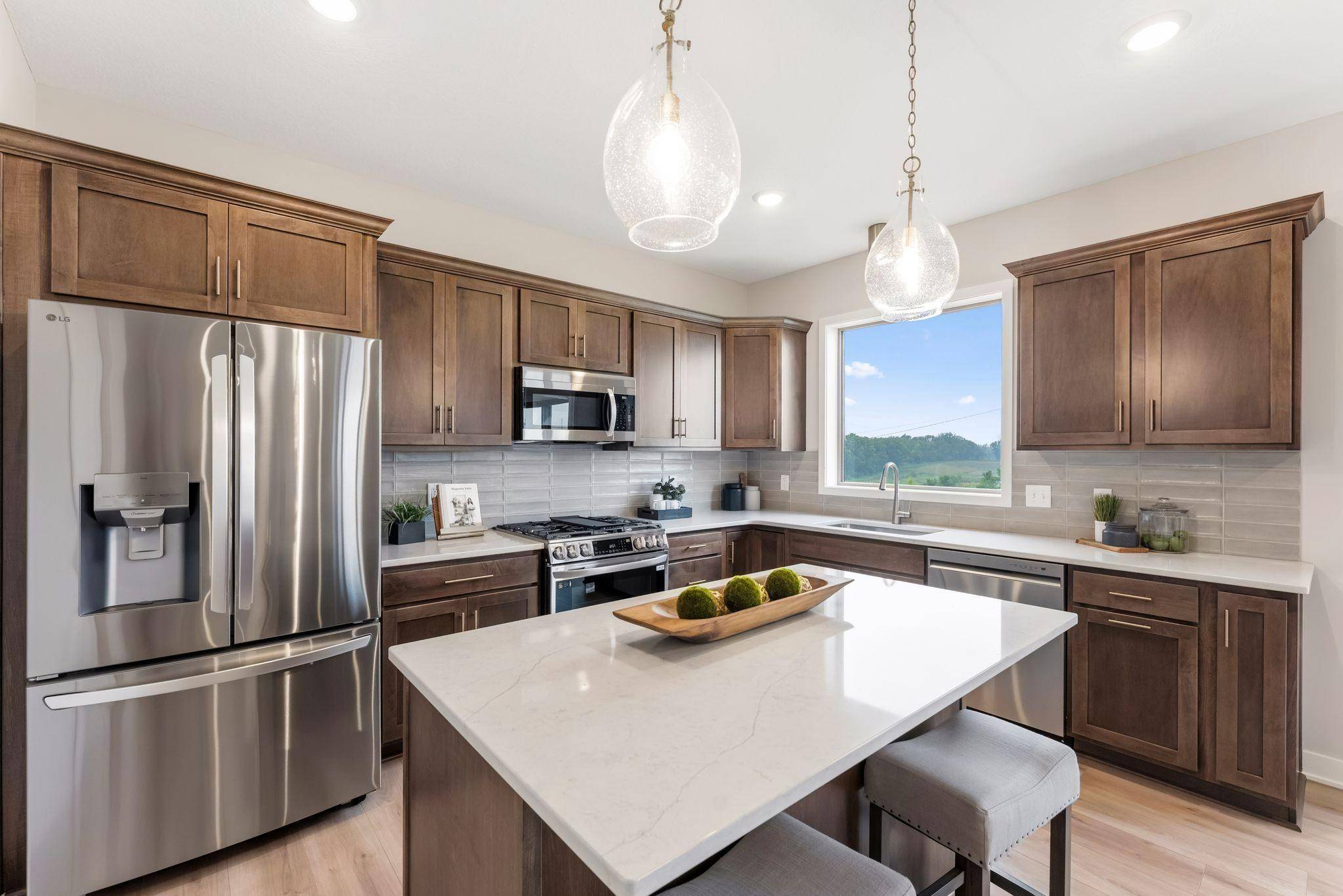 13721 Arrowhead WAY, Rosemount, MN 55068
