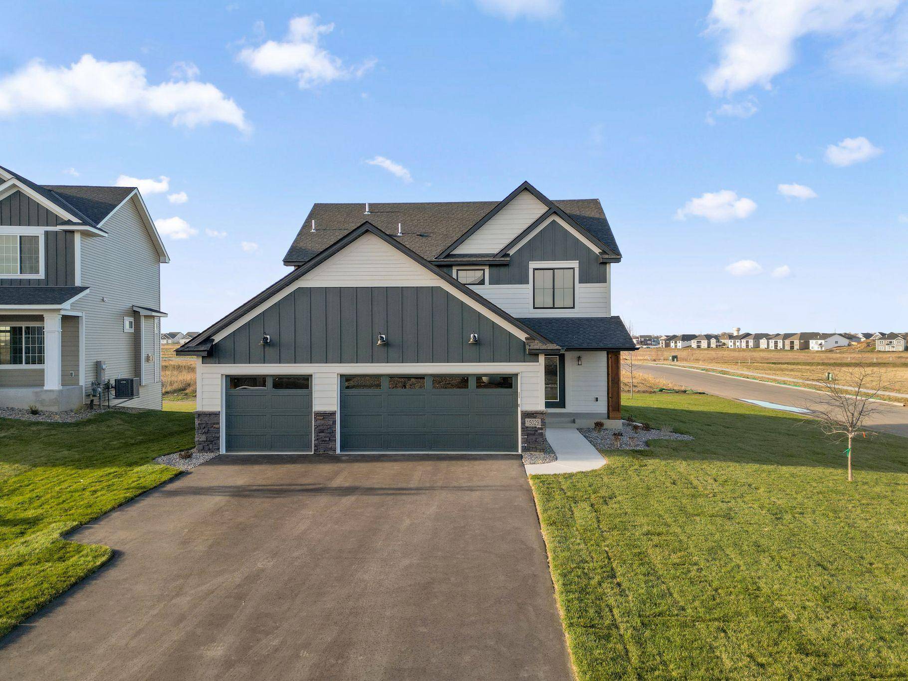 15029 Ardmullivan LN, Rosemount, MN 55068