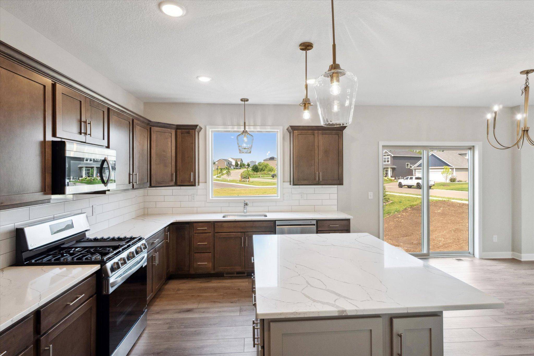 8082 180th Street W, Lakeville, MN 55044