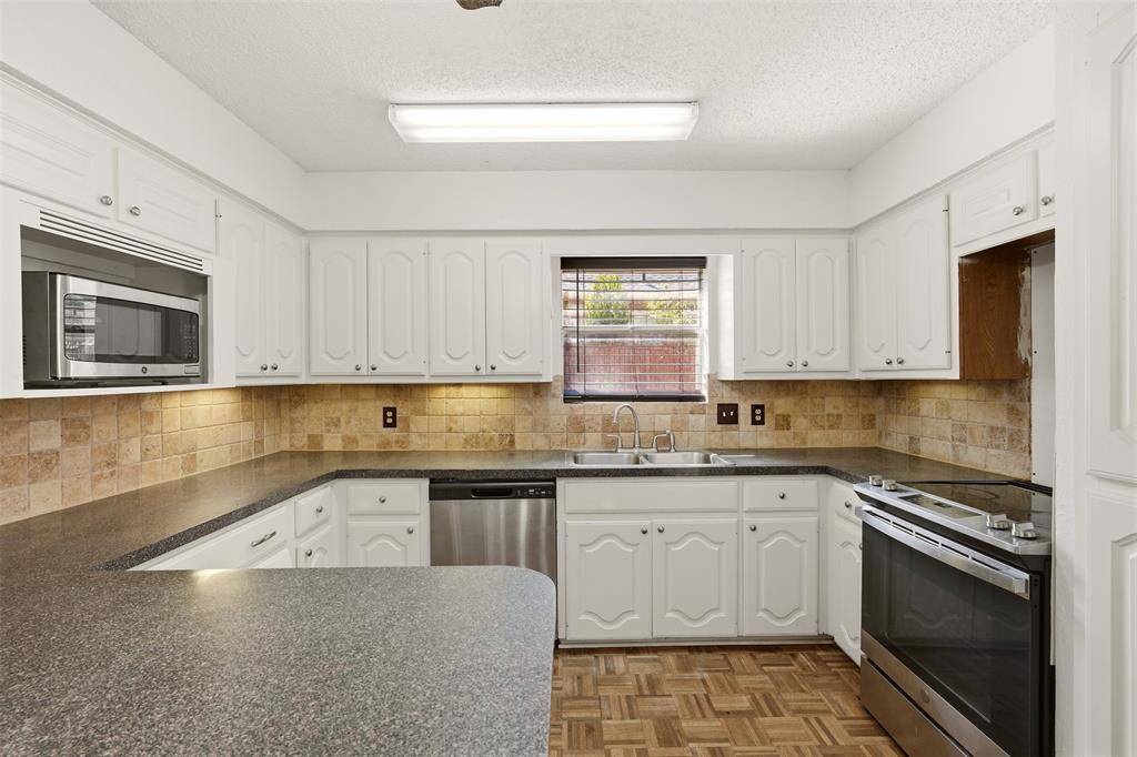 1512 Woodcreek Drive, Richardson, TX 75082