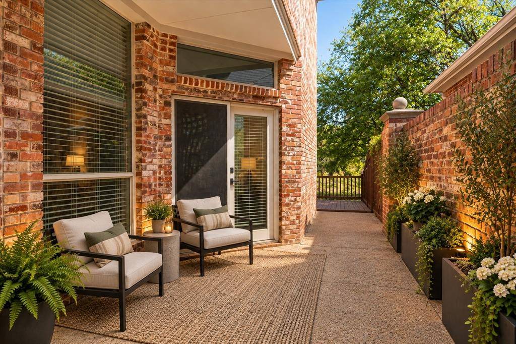 529 Loch N Green Trail, Arlington, TX 76012