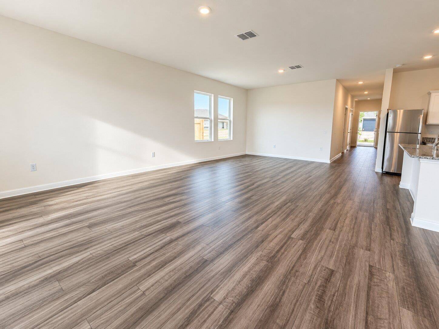 325 Sieders ST, Taylor, TX 76574