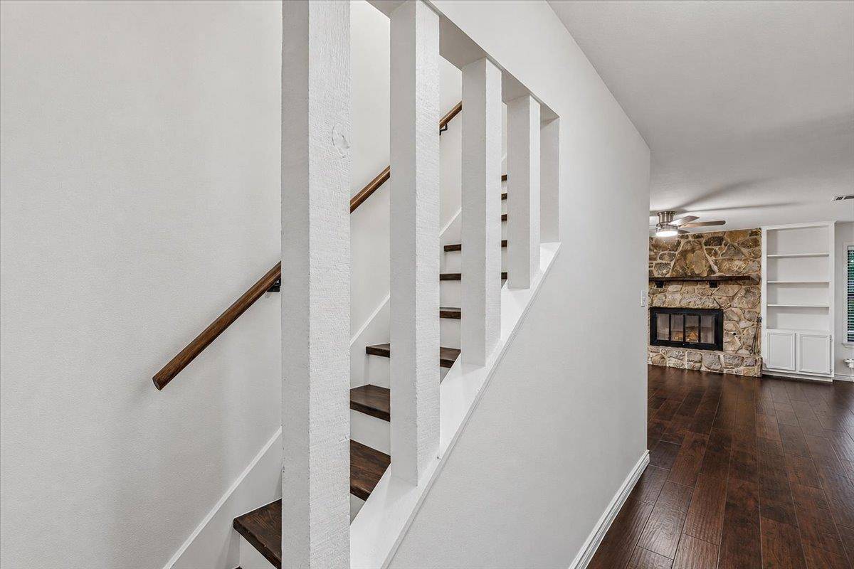 13010 Lamplight Village Ave, Austin, TX 78727