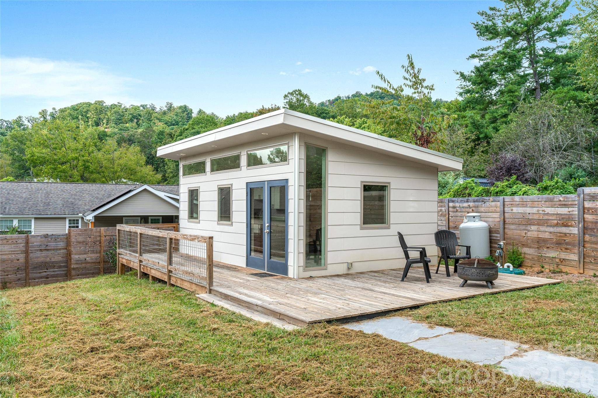 408 Old Haw Creek RD, Asheville, NC 28805