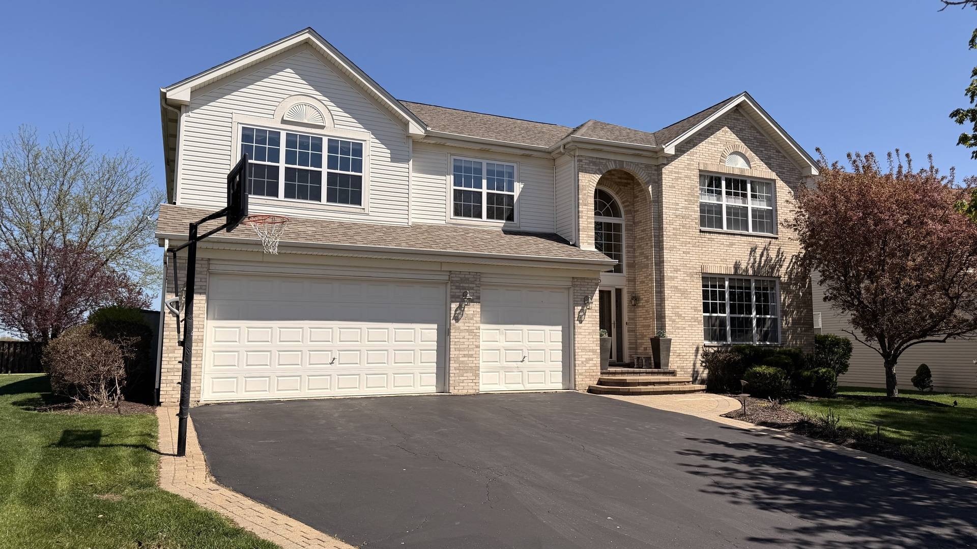 6 Glenview CT, Bolingbrook, IL 60490
