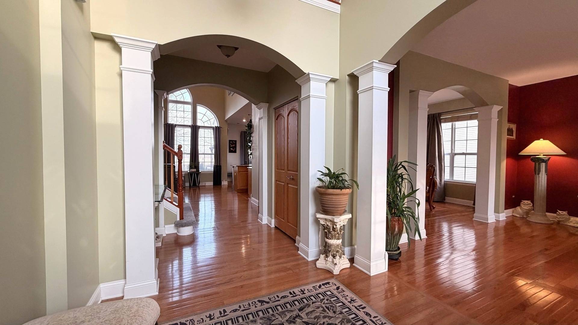 6 Glenview CT, Bolingbrook, IL 60490