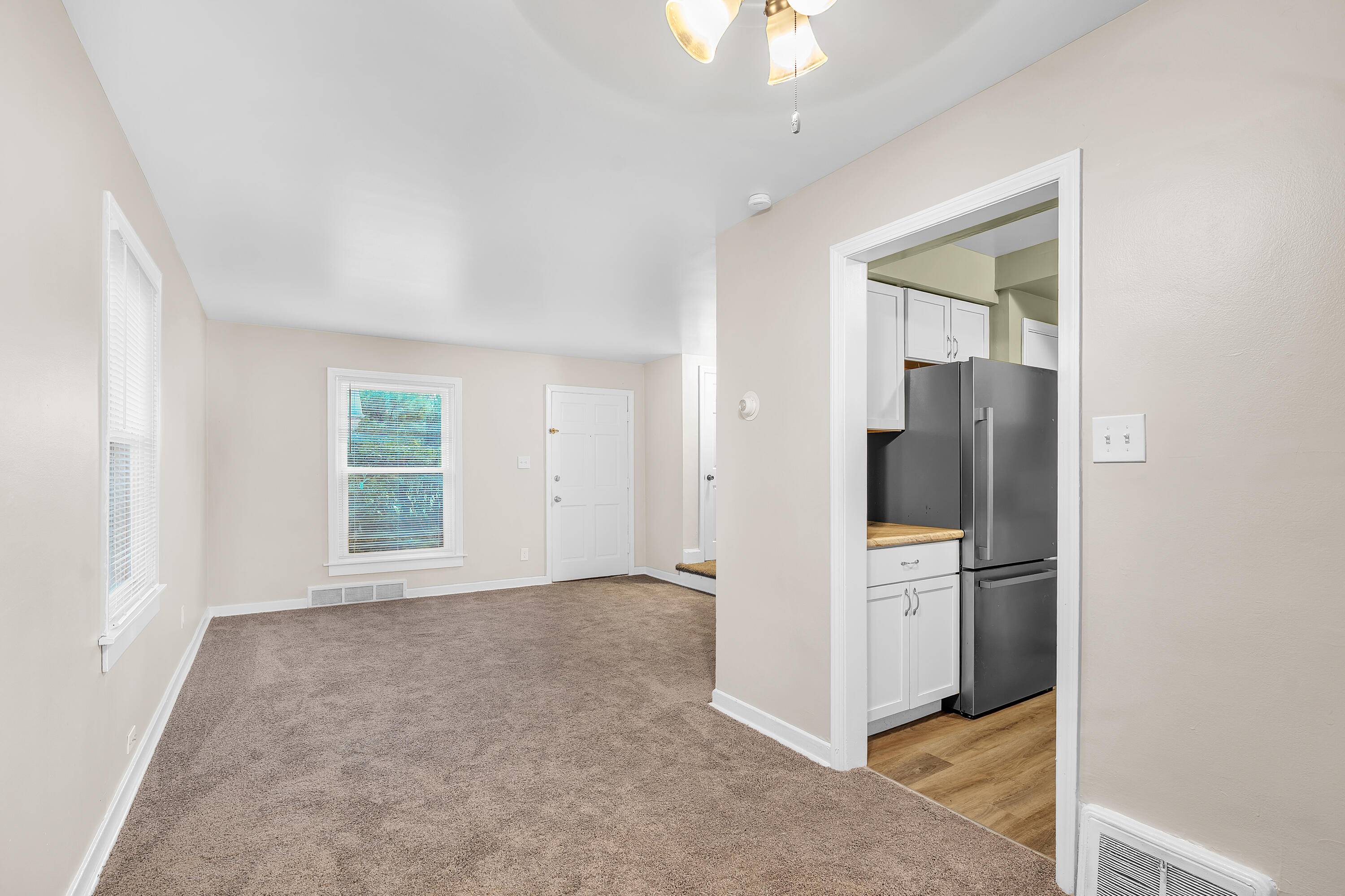 241 Broadmoor Avenue, Munster, IN 46321