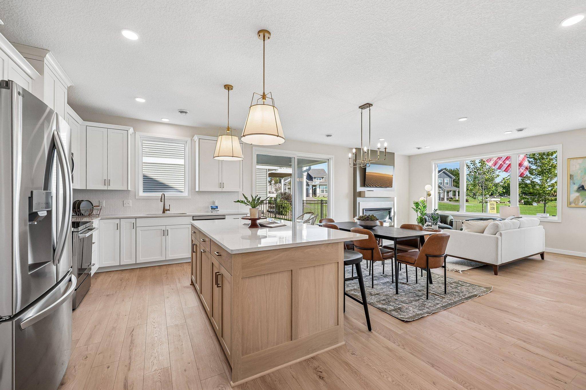 19111 Cloverleaf WAY, Farmington, MN 55024