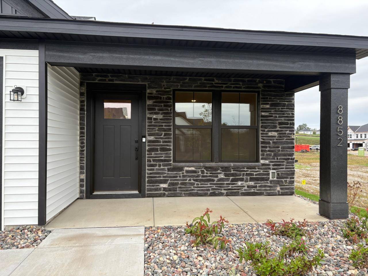 8852 63rd ST S, Cottage Grove, MN 55016