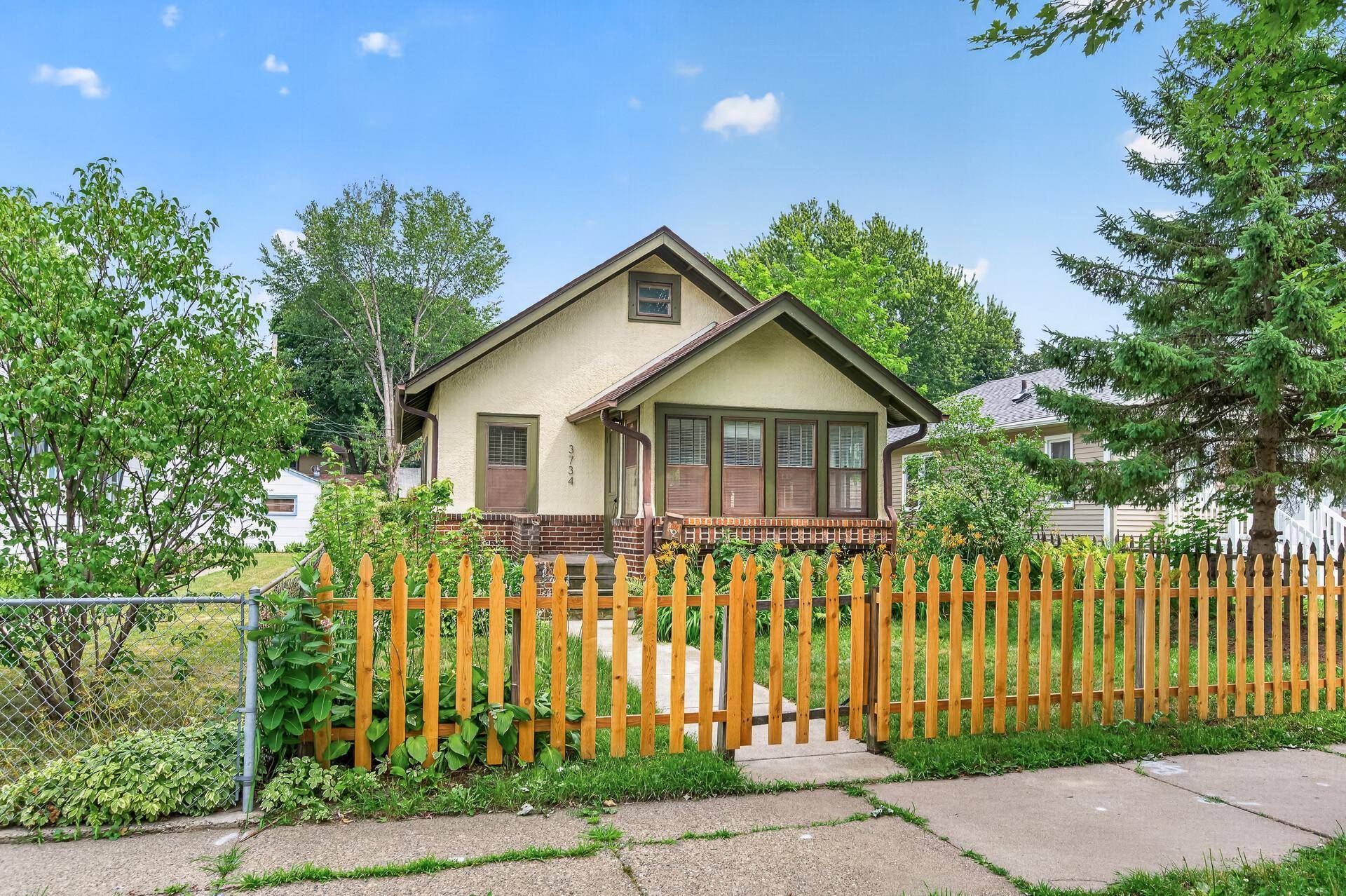 3734 Newton AVE N, Minneapolis, MN 55412
