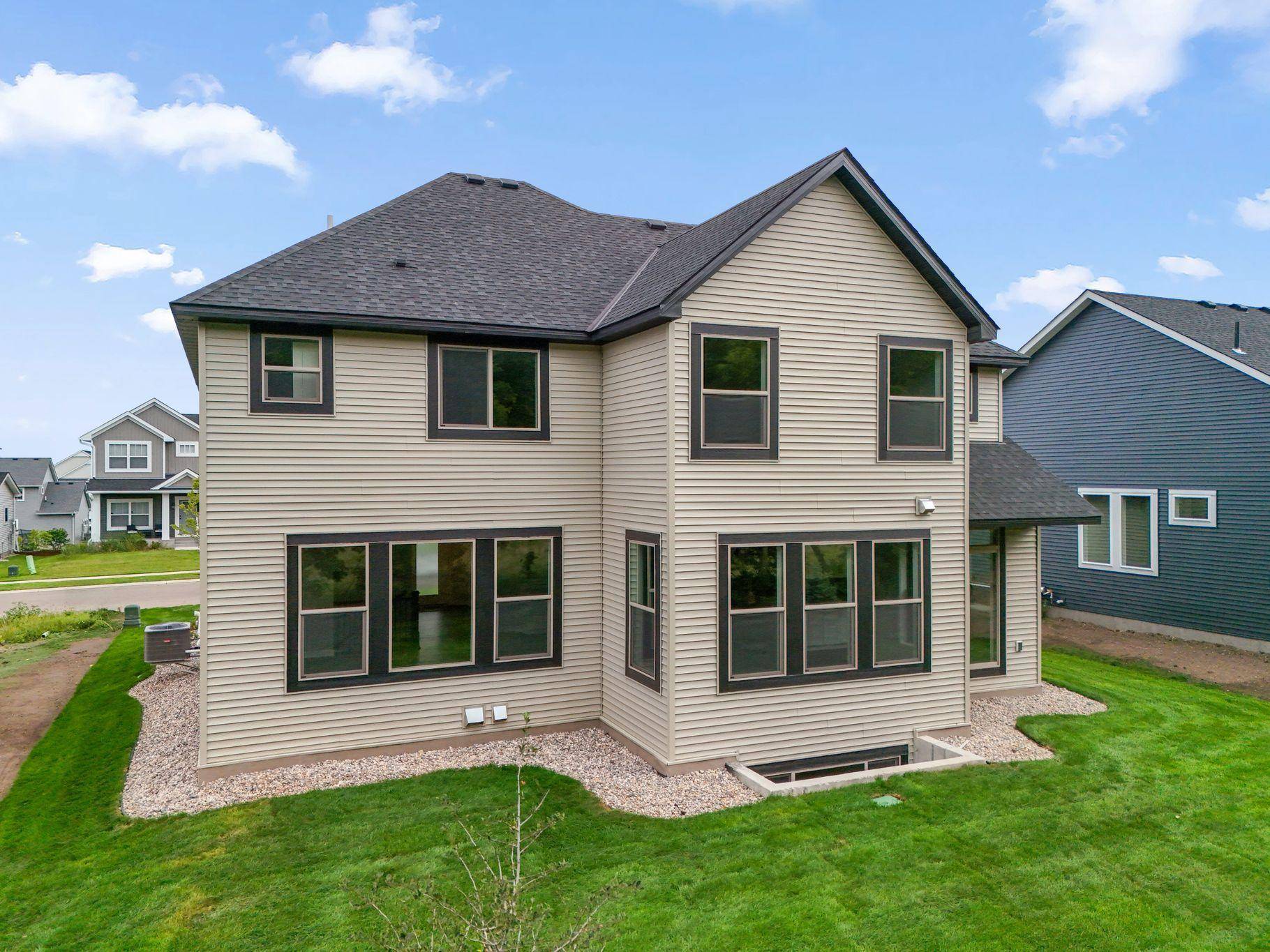 7624 22nd AVE E, Shakopee, MN 55379